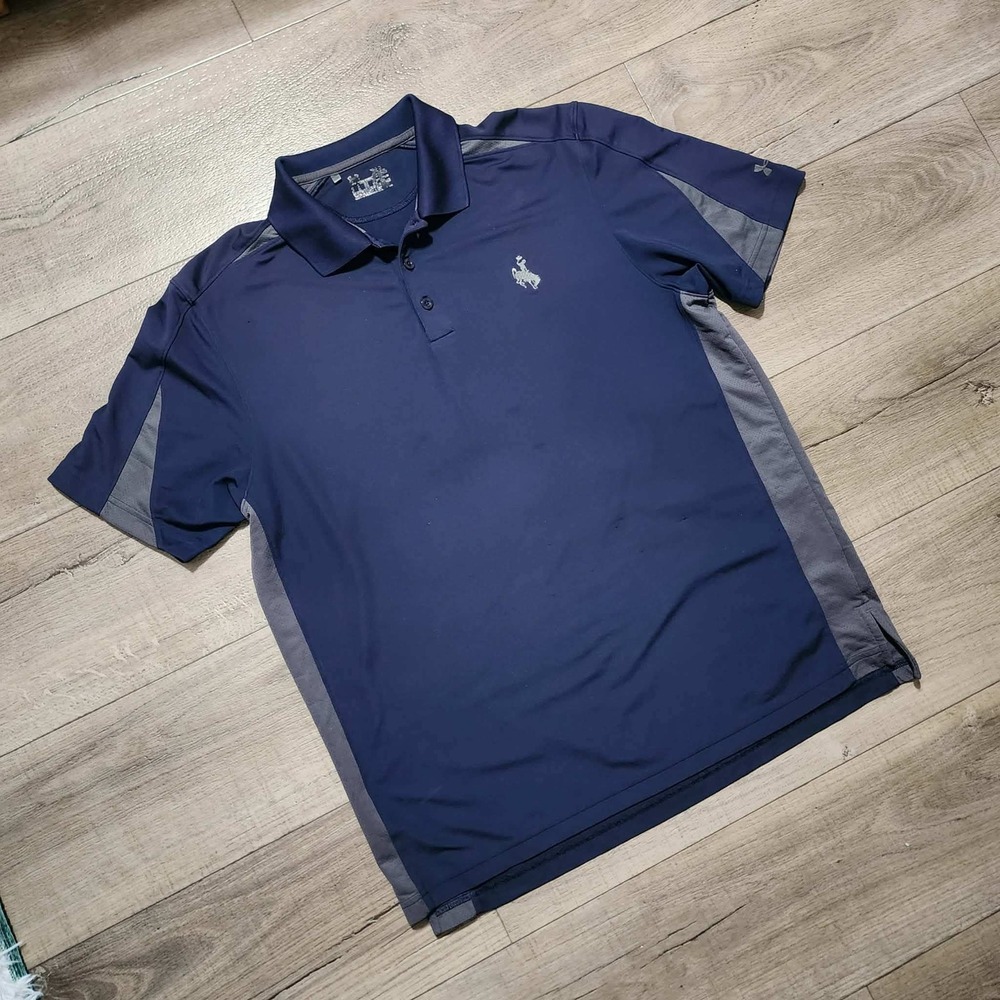 Under‎ Armour Wyoming Cowboys NCAA Polo Shirt Mens XL Navy Blue Grey Loose Fit